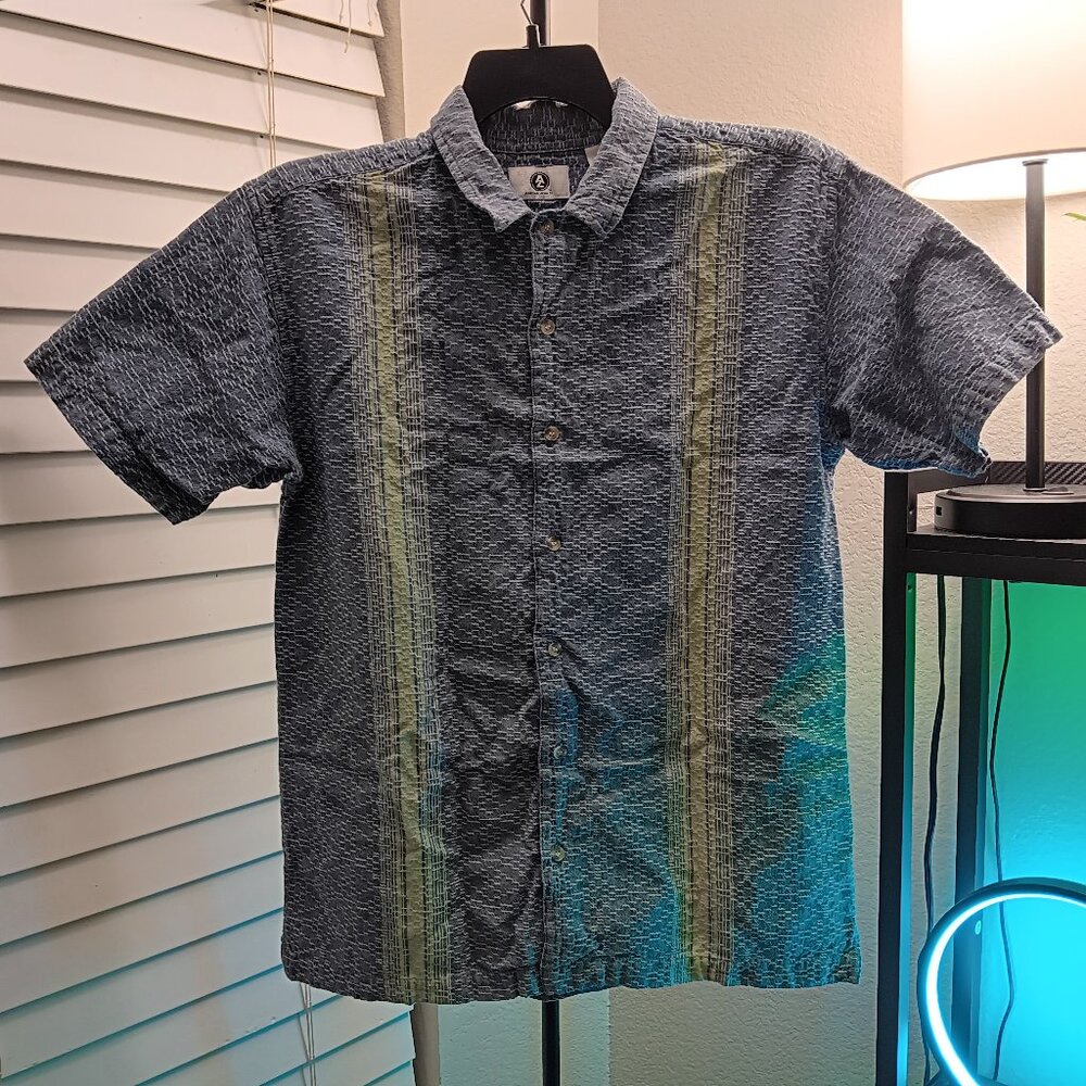 Buttoned Collared Shirt